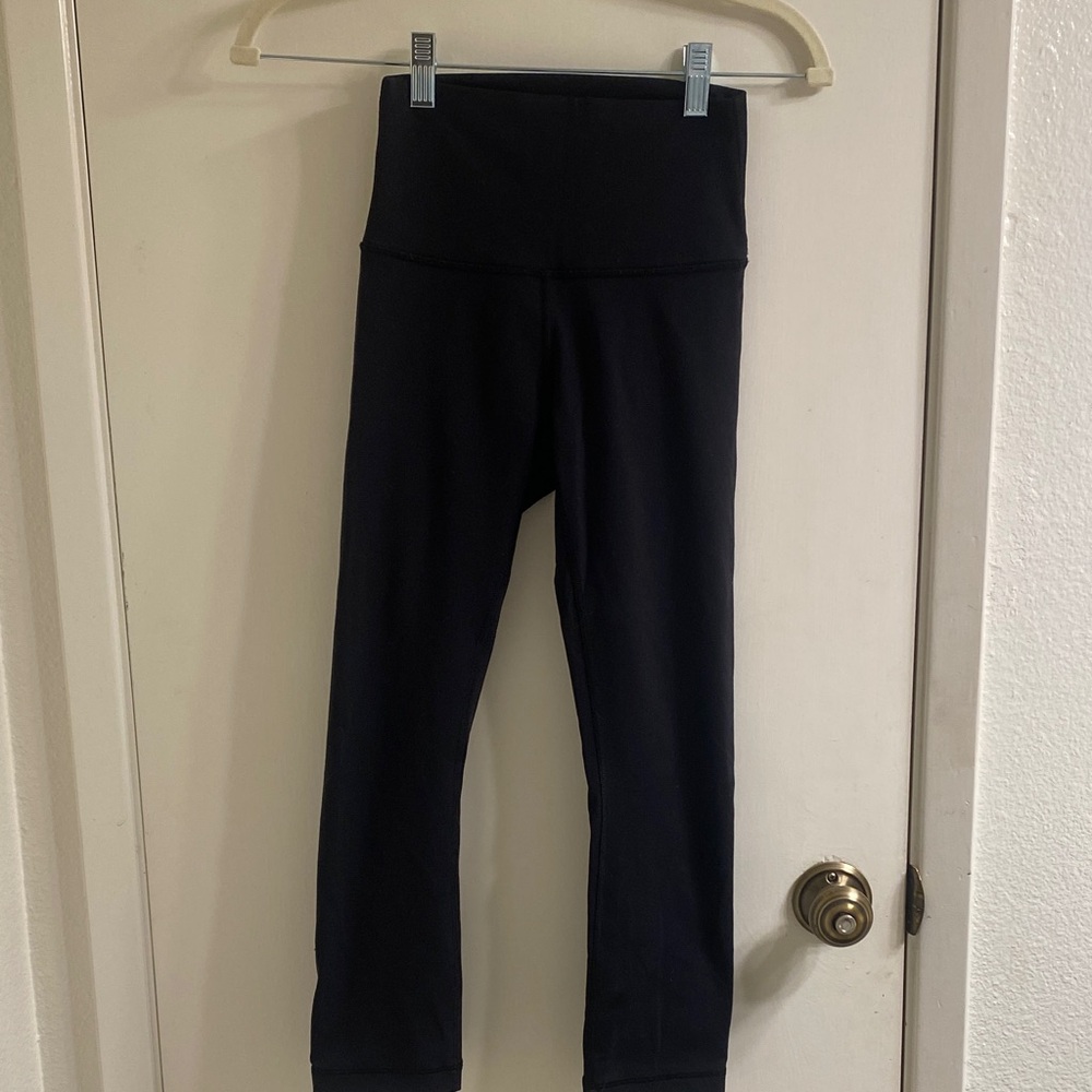 Lululemon  Black Leggings
29in from top of waist to legging